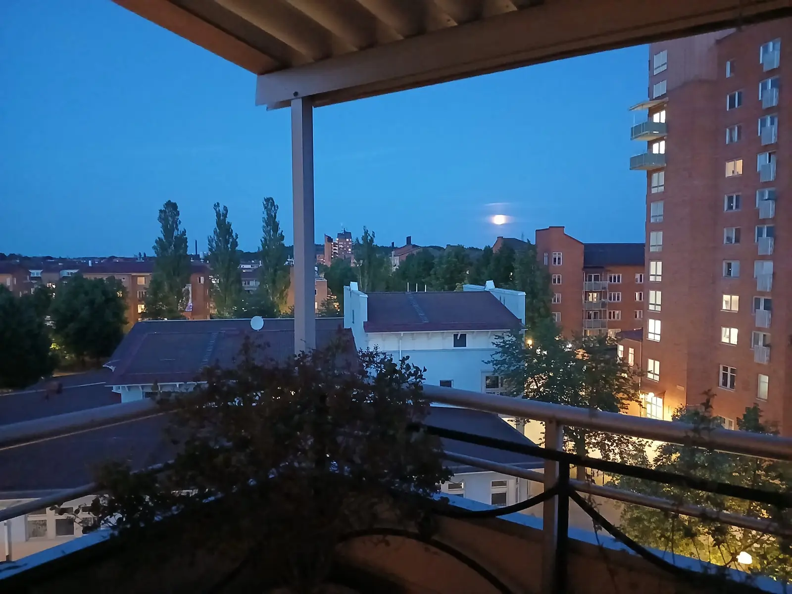 Skarpnäcks Allé 19 - bild 2
